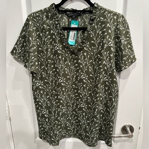 Women’s Green Floral Short Sleeve Blouse - Size M